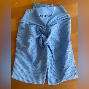 Tahira blue scrunch butt full length leggings